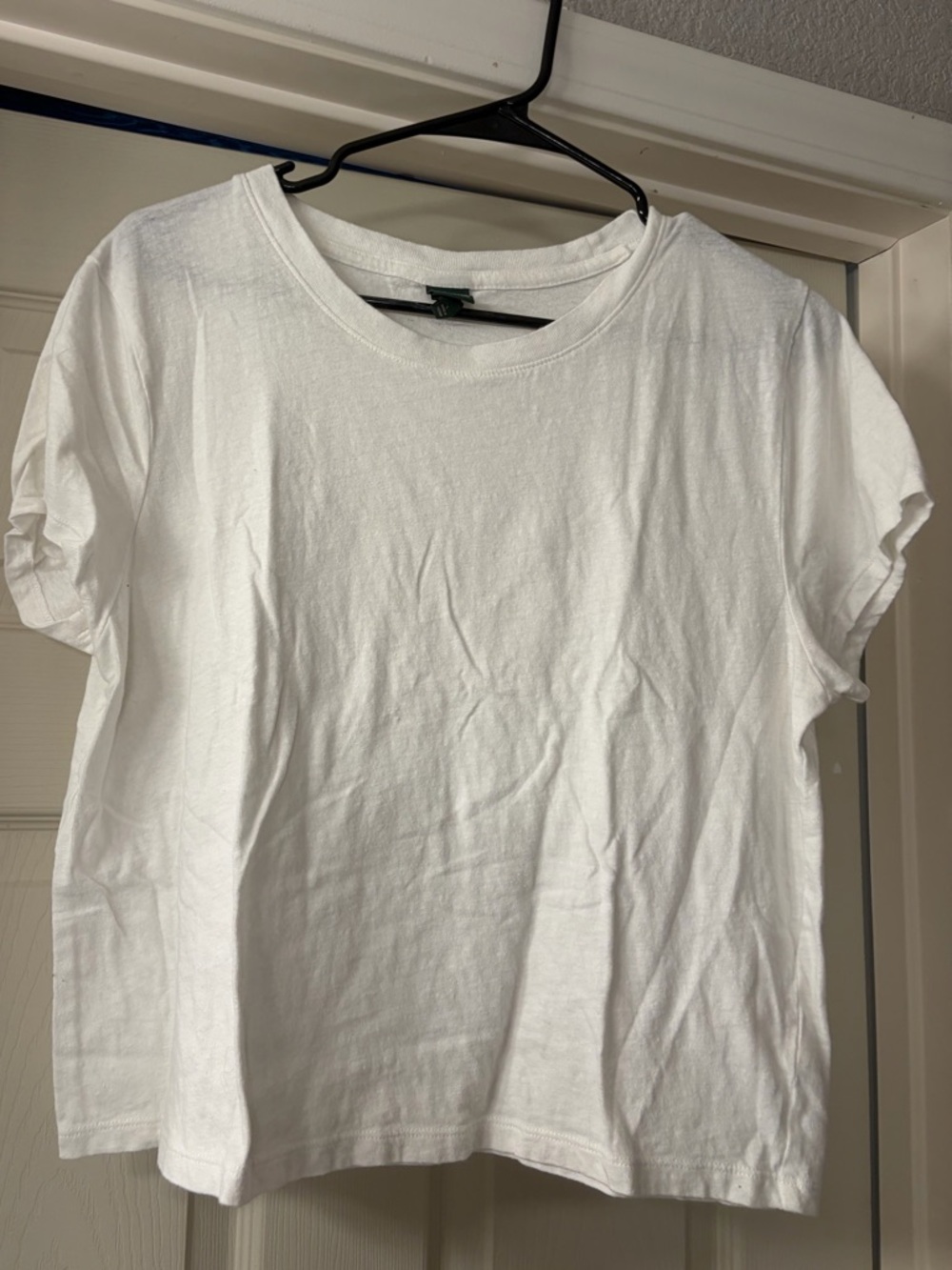 wild fable White Short Sleeve Crewneck Tee